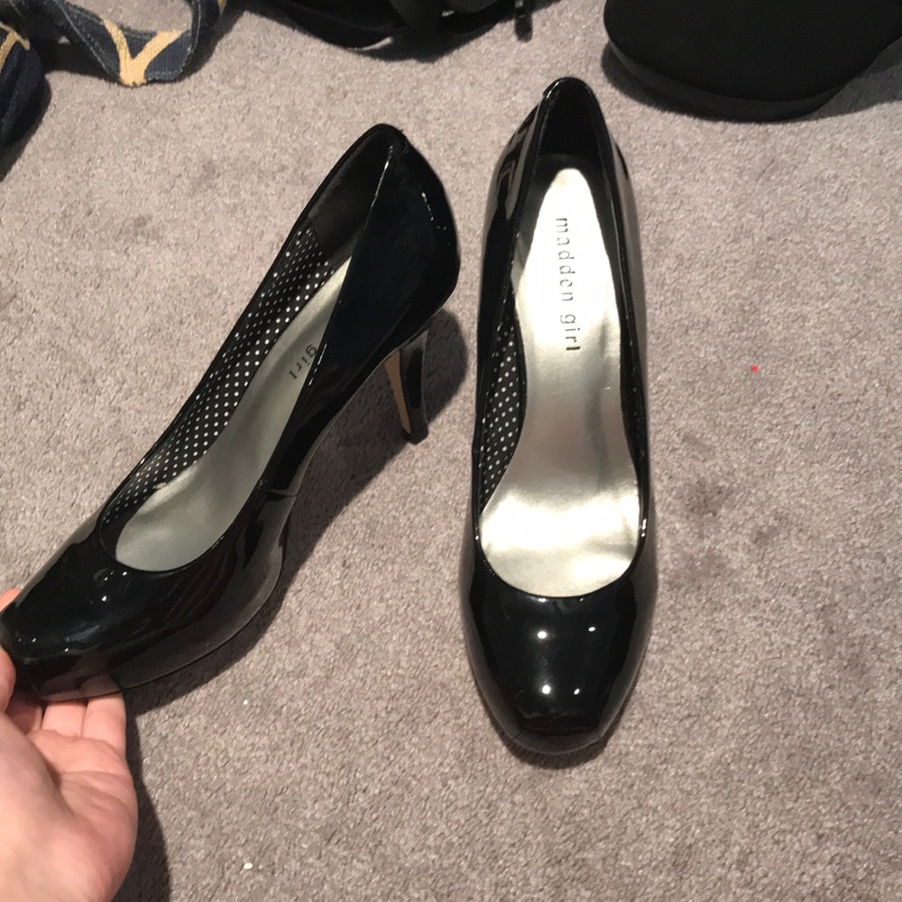 Madden Girl Black Pumps